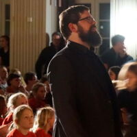Im Bild sehen Sie den Schulelternbeirat 2018/2019. Schwarz-Rotkehlchen – Chor der Eltern, Lehrkräfte und Ehemaligen