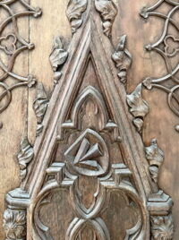 Chorgestühl aus dem Dom mit dem Wappen Bischof Bocholts